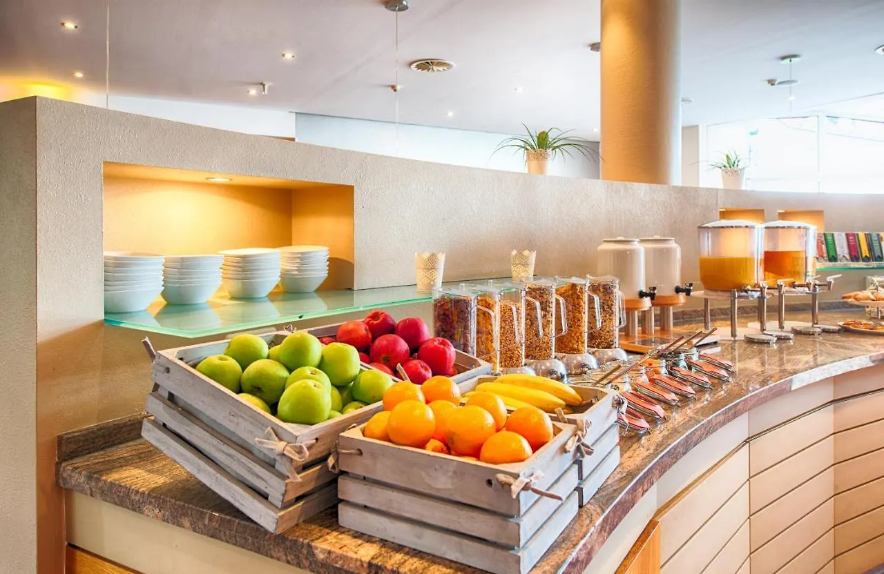 Leonardo Hotel Hamburg Airport 4*,