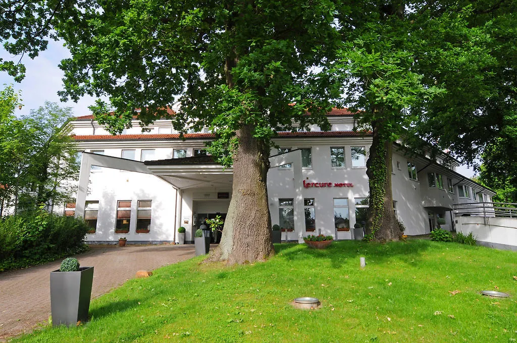 Leonardo Hotel Hamburg Airport 4*,
